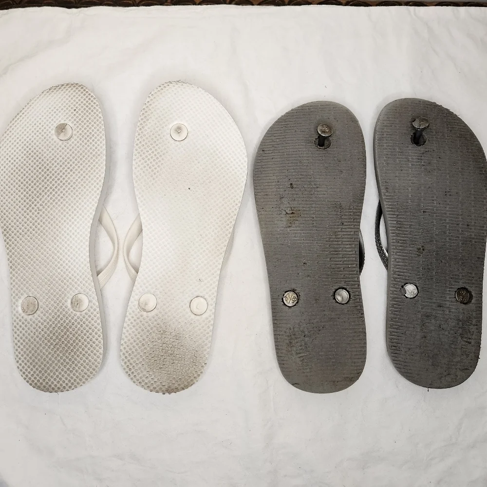 2 Pairs Flip Flop Sandals - Picture 2 of 13